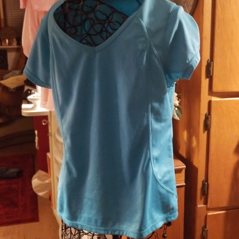 Active wear shirt